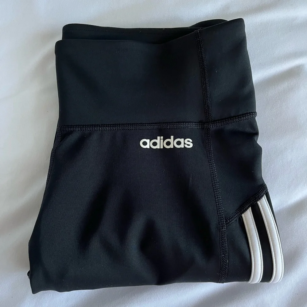 Woman’s Adidas workout leggings - Picture 5 of 5